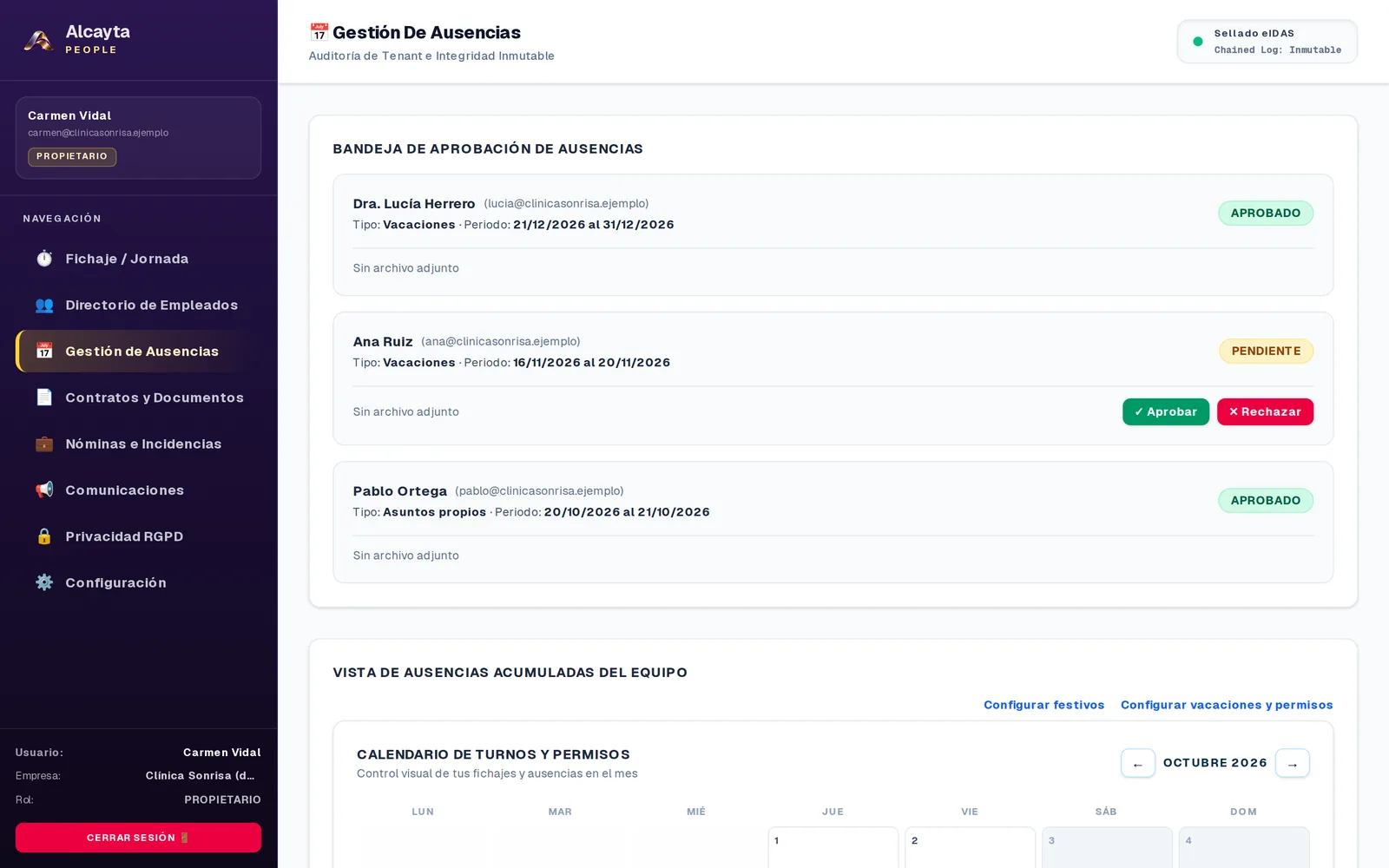 Bandeja de aprobación de ausencias con peticiones aprobadas y una pendiente con los botones Aprobar y Rechazar