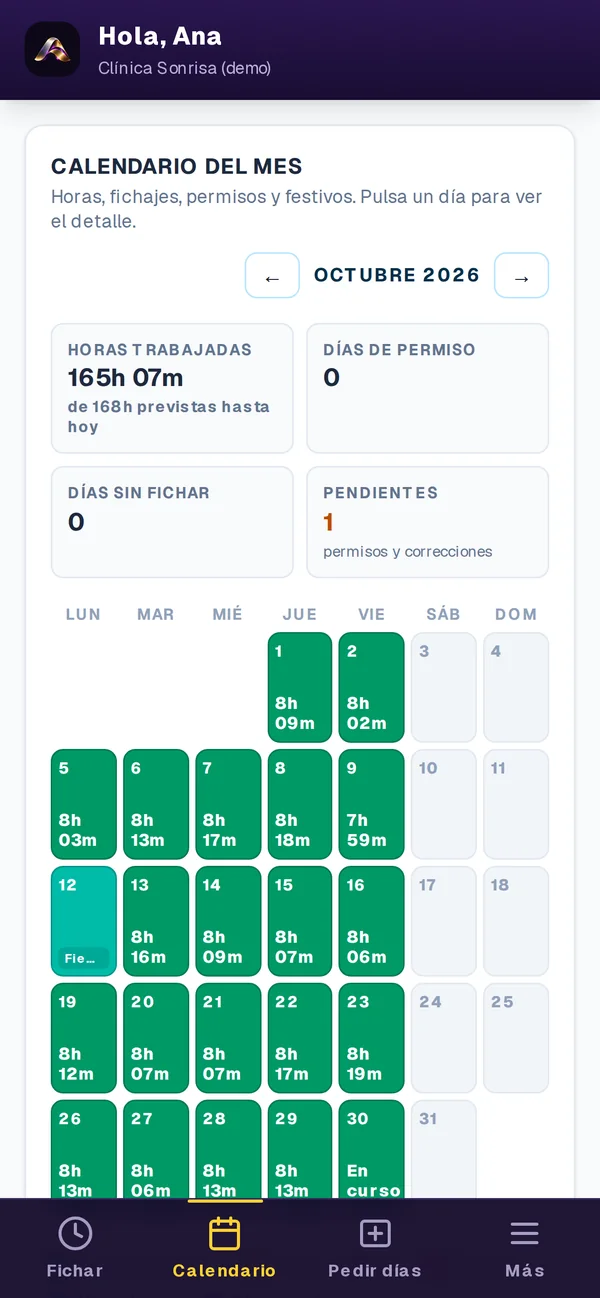 Calendario del mes del empleado con las horas trabajadas cada día y el festivo del 12 de octubre